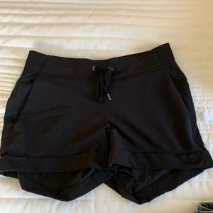 Women’s athleta drawstring cuffed short